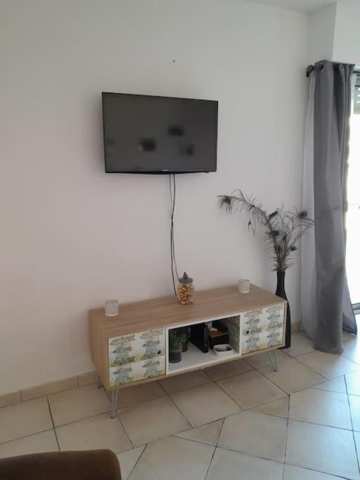 Charmant Studio Lumineux Avec Parking Prive Saint-Raphael  Bagian luar foto